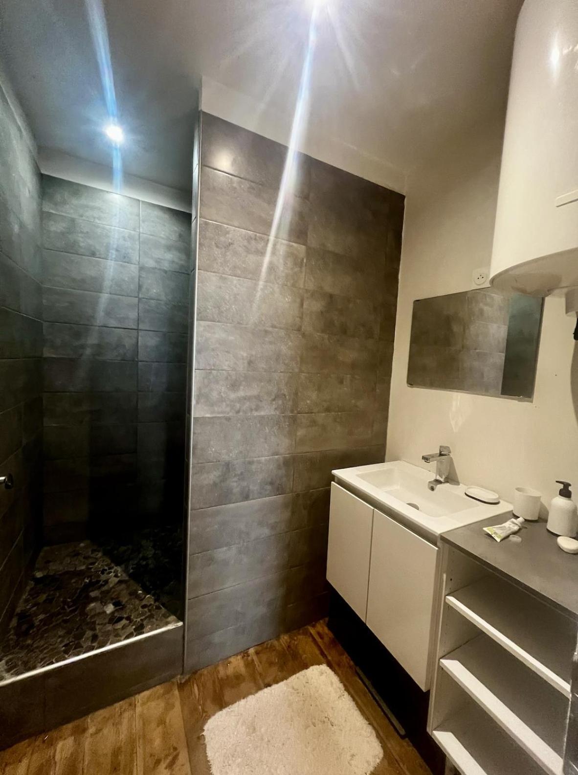 Coeur D'Esquermes Apartment ลีลล์ ภายนอก รูปภาพ